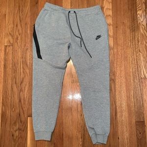 NWOT Men’s Nike Joggers!!